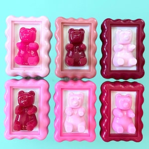 GIANT GUMMY BEaR Pink 3D resin wall art/ fake food / resin gummy bear/ snack food /candy art/ Pop art/ wall candy/ scallop frame